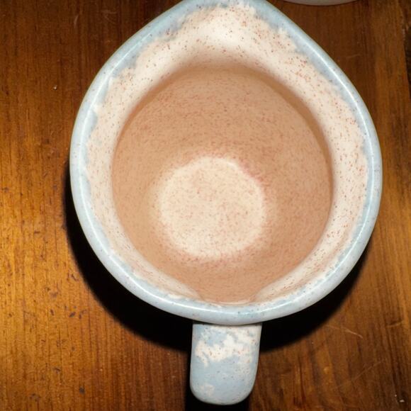 Vintage Beige Tulip Gravy Pitcher | Speckled Ceramic Creamer | Cottagecore - Picture 4 of 8